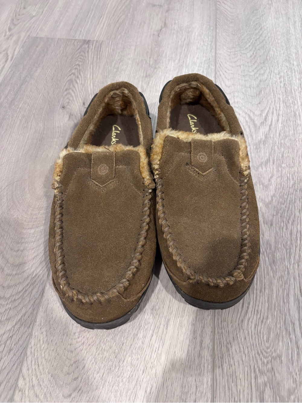 Clarks Men’s Brown Suede Fleece-Lined Slip-On Moccasin